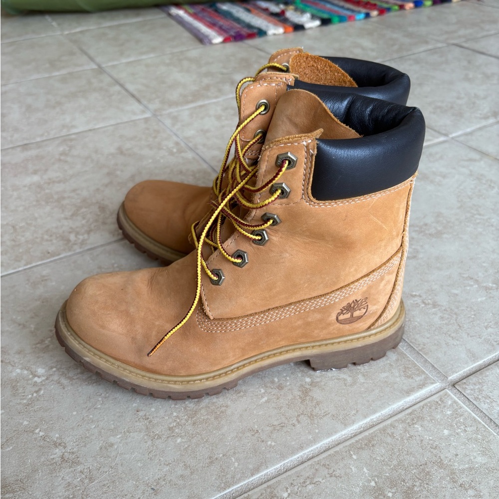 Timberland Boots - Picture 8 of 8